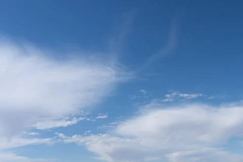 Scattered Clouds 库存照片