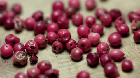 Scattered pepper peas Vídeos de archivo 75704711