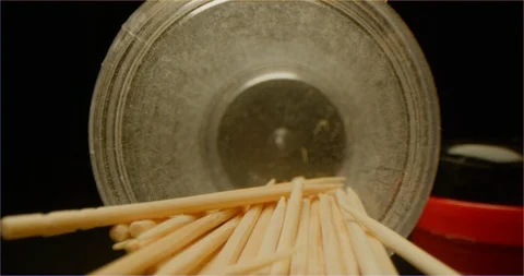 Scattered toothpicks on a table macro shot Vidéo 126286268