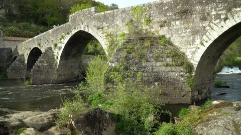 Scene of Ancient stone bridge and river Video stock 107436341