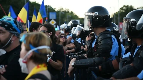 Scene from the antigovernment protests in Bucharest 動画素材 93650713