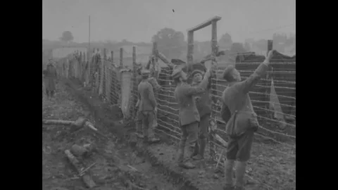 Scene of German prisoner eats and distribute food - 1918 Vídeo Stock 98959425