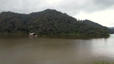 Scenery of 4K handheld panning from left to right at Ringlet Lake. Stock Footage 218182154