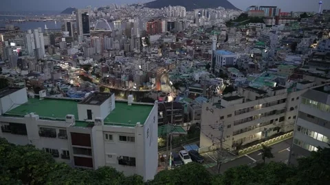 Scenery Captured from a Mountain Overlooking Busan, South Korea 動画素材 252238553