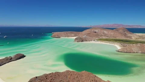Scenery opening view of Balandra beach in La Paz, Baja California Sur, Mexico Vídeos de archivo 249507956
