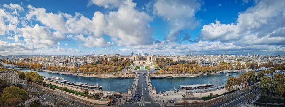 Scenery view from the Eiffel tower height to the Paris cityscape, France. S.. 库存照片