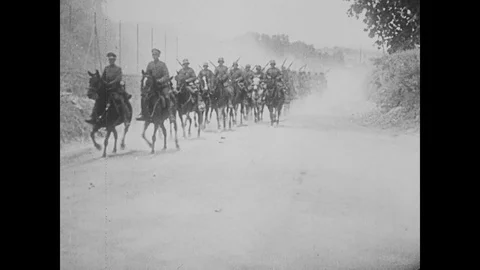 Scenes of cavalry advancing on horses Video stock 109546845