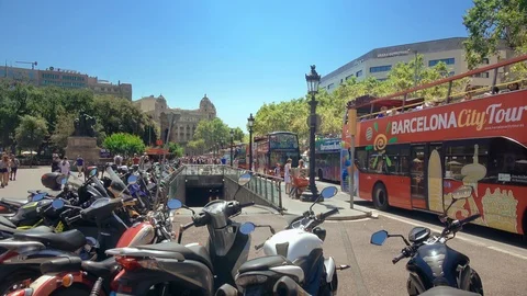Scenes of life on famous Placa de Catalunya in Barcelona. Tourists. Stock Footage 93311271