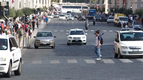 Scenes of Traffic in Rome (1 of 12) Stock Footage 32206865