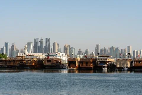 Scenic Doha Corniche Harbor View Featuring Modern Skyline. Stockfoto's