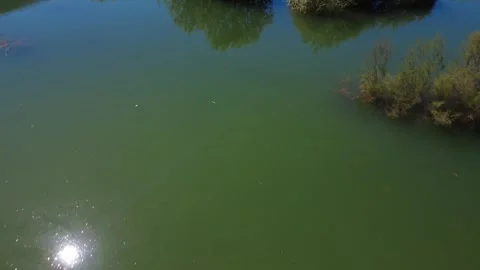 Scenic drone flight over colomera reservoir in spain Видео 333959308