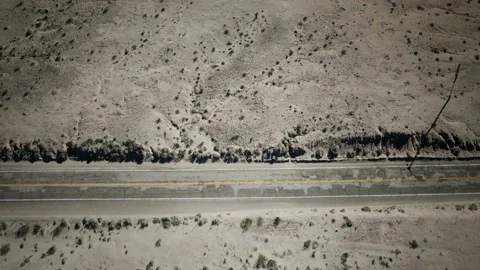 Scenic highway through desert landscape of Utah, USA Vidéo 138921680