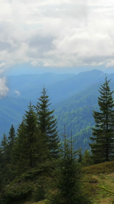 Scenic Mountain View with Clouds Moving Across the Peaks Video stock 284731959