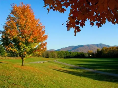 Scenic mountain view in fall Stock-Fotos
