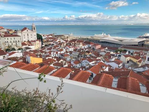 Scenic panoramic view of Lisbon rooftops Stock-Fotos