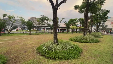 Scenic Park Grounds at MOA Complex 4K 60fps 스톡 동영상 338350421