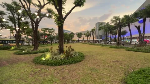 Scenic Park Grounds with Trees and Landscape at MOA 4K 60fps 스톡 동영상 338350440