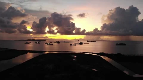 Scenic port and cloud during sunset Stock Footage 158486008