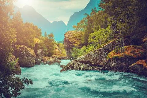 Scenic Pristine Alpine River Foto stock