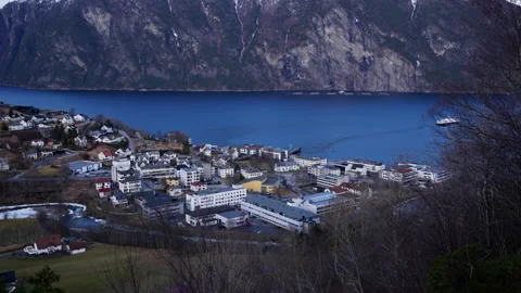 Scenic shot of Stranda, a small town in western Norway surrounded by mountains Vidéo 331645833