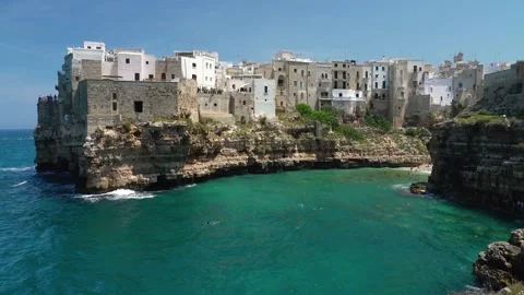 Scenic sight in Polignano a Mare, Bari Province, Apulia (Puglia), southern Italy Video stock 160928913