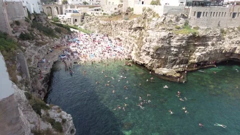 Scenic sight in Polignano a Mare, Bari Province, Apulia (Puglia), southern Italy 库存影片 160931197