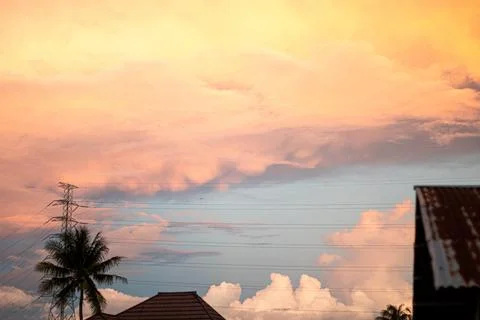 Scenic Sky View with Clouds at Sunset 스톡 사진