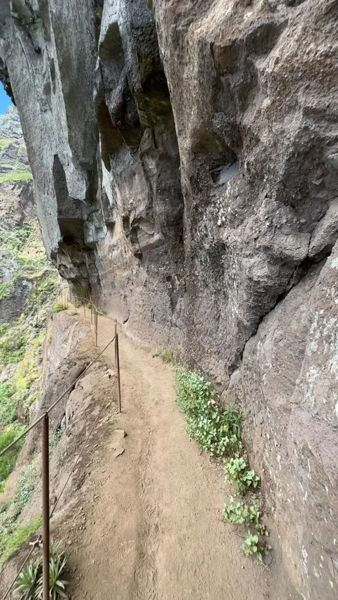 Scenic trail from Pico do Areeiro in Madeira on a summer day Stock-Footage 296603036