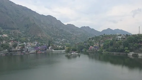 Scenic view of Bhimtal lake surrounded by hills Video stock 334328384