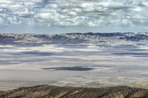 Scenic view with dramatic clouds over the Carrizo Plain. Foto stock