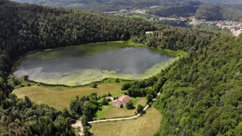 Scenic view of Lake Antre surrounded by forest in Villards d Heria, Jura, F.. Stock Footage 341882605