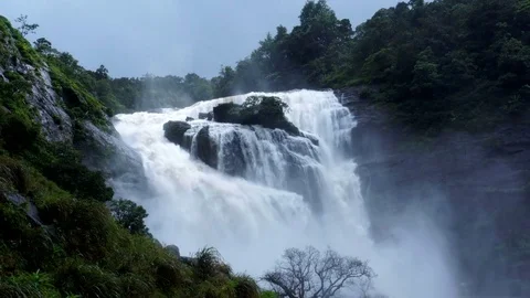 Scenic Waterfall 動画素材 79751549