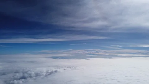 Scenic wide panoramic hyper-lapse shot of a flight through a sea of clouds Vídeo Stock 111193642