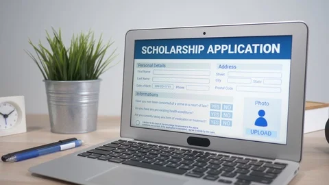 Scholarship Application Form Online Concept on Laptop Computer Screen 스톡 동영상 86866901