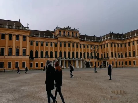 Schonbrunn Palace, Vienna, Austria, Hyperlapse Timelapse Video.Winter shot 库存影片 123953237