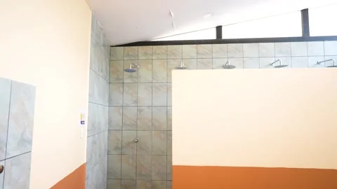 School bathroom with sinks and sanitary facilities in academic building Vídeos de archivo 336467670