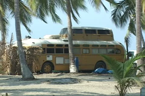School bus camper on beach Video stock 9467567
