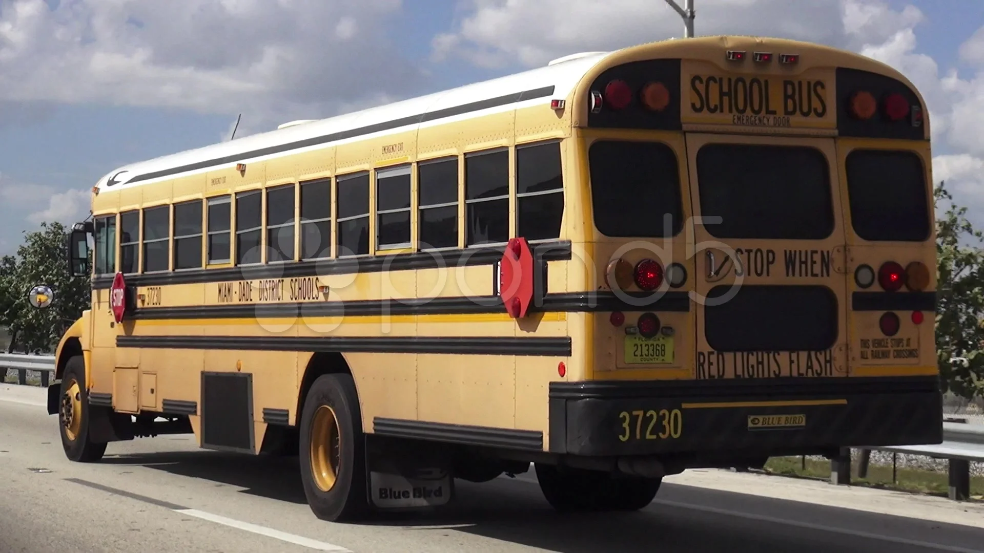 27164 Miami Dade School Bus 1560x1200