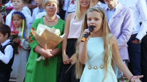 School class on line with song Stock-Footage 73565276