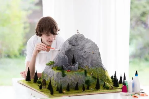 School student working on model building project Fotos de archivo