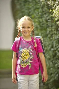 Schuelerin an ihren ersten Schultag , Deutschland schoolgirl at her first ... Stock Photos