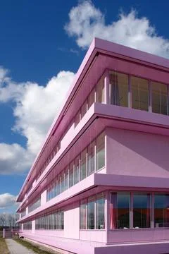  Schule Architektur Haus Schule Büro Statik Symmetrie pink Fenster Fassade.. Stock Photos