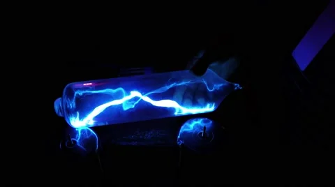 Science project: A fluorescent lamp ignites in electromagnetic field  Видео 63524639