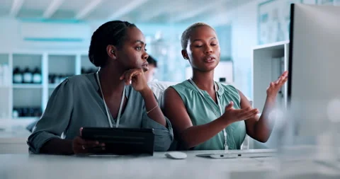 Science team, tablet or computer in lab with discussion for test results, Stock Footage 319628958