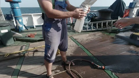  Scientific Preparing A Bongo Nets To Take Samples Of Microorganisms  스톡 동영상 150507005