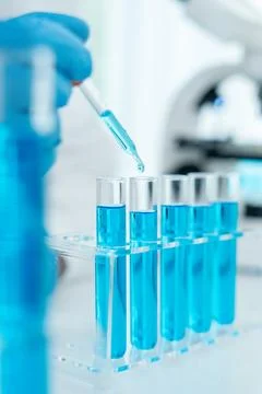 Scientist analyze biochemical samples in advanced scientific laboratory. Me.. Foto stock
