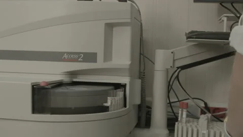 Scientist makes tests in the laboratory Video stock 143159802