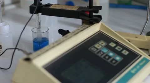 Scientist measure PH 스톡 동영상 20450360