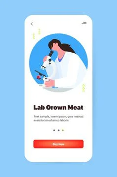 Scientist with microscope analyzing cultured red raw meat made from animal cells Illustrazione stock