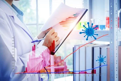 The scientist Note down research data In order to invent a drug Foto stock